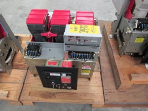 BREAKER, CIRCUIT TYPE, 800-2K AMP RATING, 3 POLE, K 2000 S KIND. COMPLETE PART NUMBER C1545-7773-145-07(00)(01)(18)(40) (64)* (W-44) LOADING & HANDLING FEE $15-